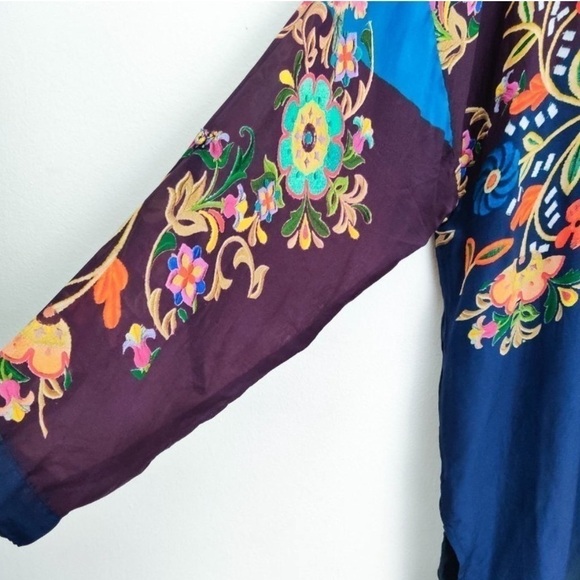 Johnny Was embroidered silk blend Mardi blouse NWT RARE - Picture 9 of 14
